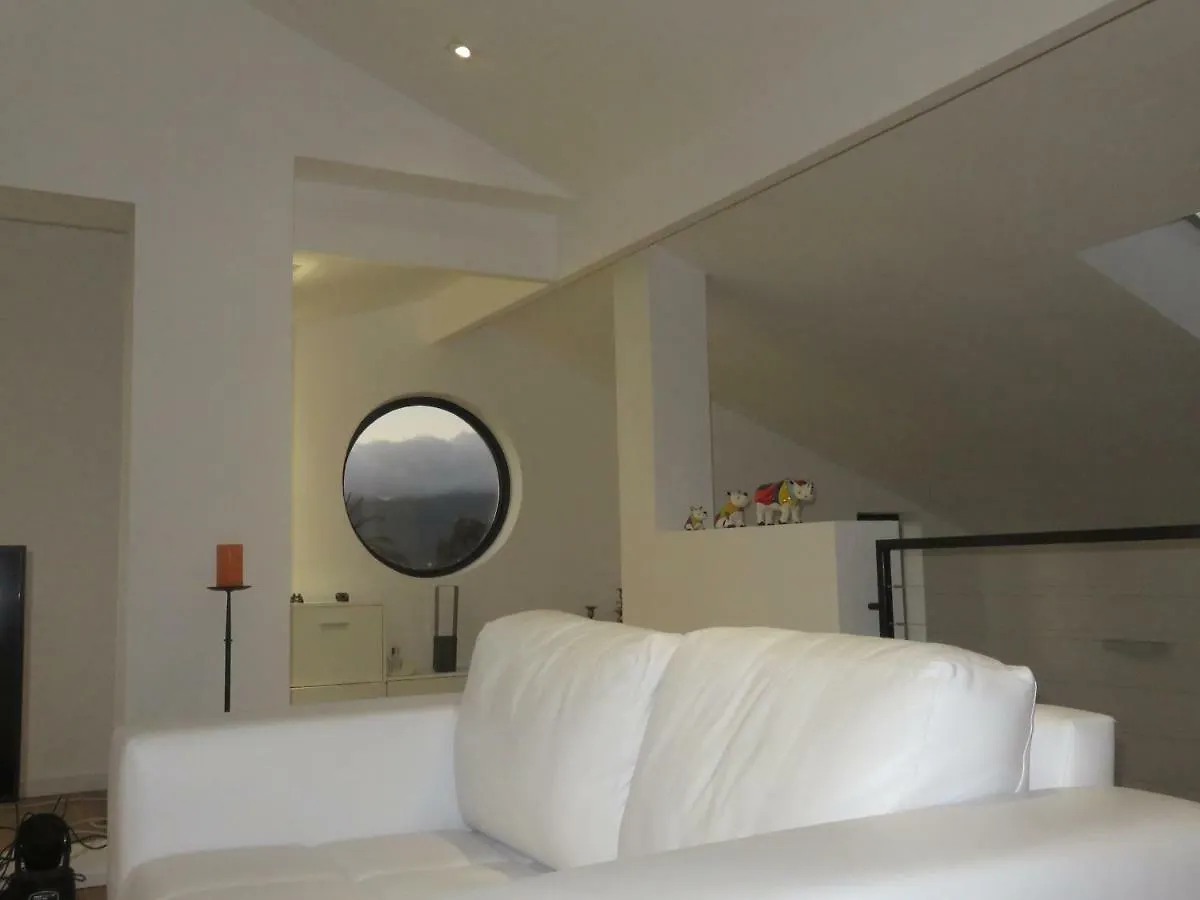 Cape White Villa Crawley