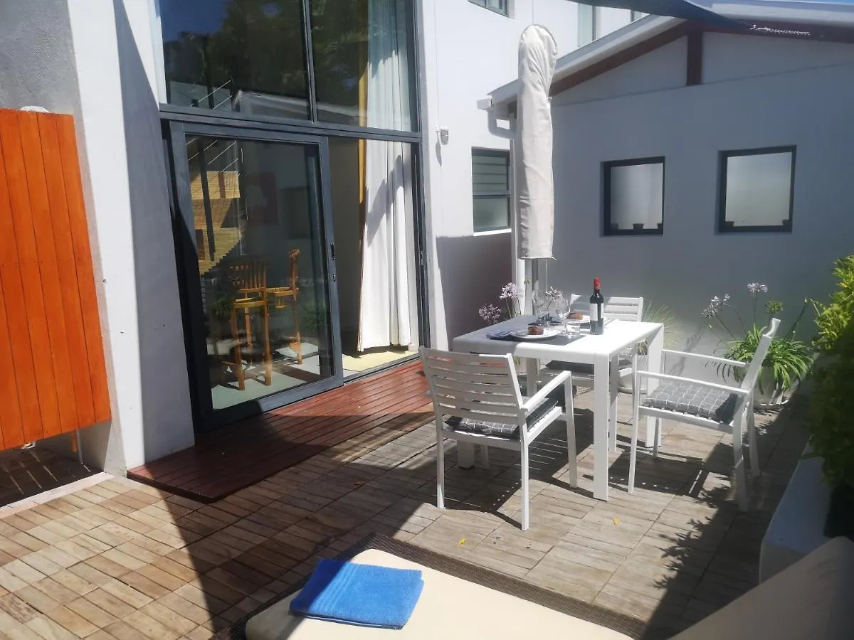 Cape White Villa Crawley