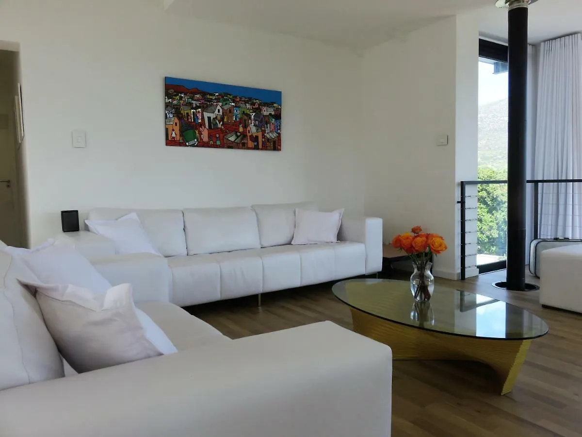 Cape White Villa Crawley