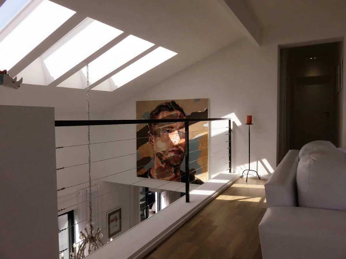 Cape White Villa Crawley